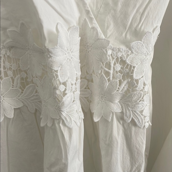 Boston Proper White Dress with Floral Details - Picture 4 of 9